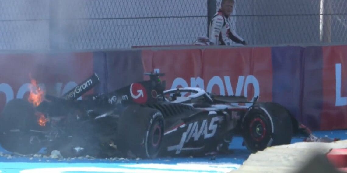 Video The Brutal Accident Of Kevin Magnussen With The Car On Fire That