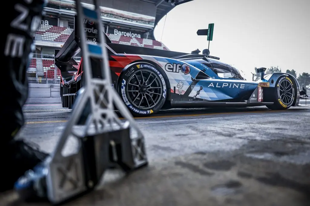 Alpine A424