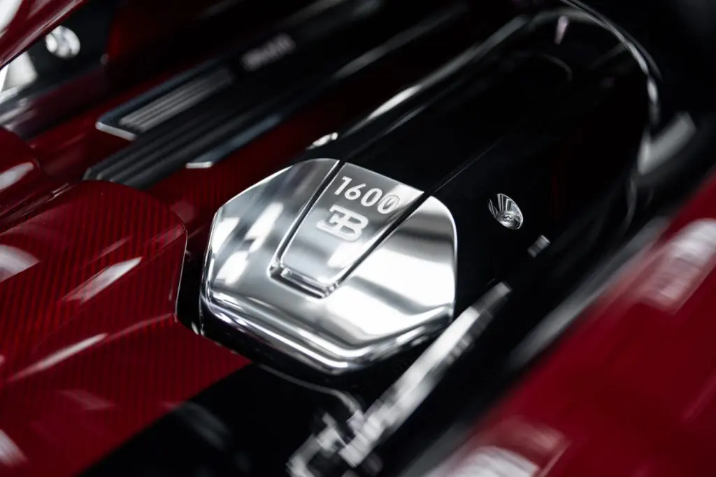 Chiron Super Sport Red Dragon (2)