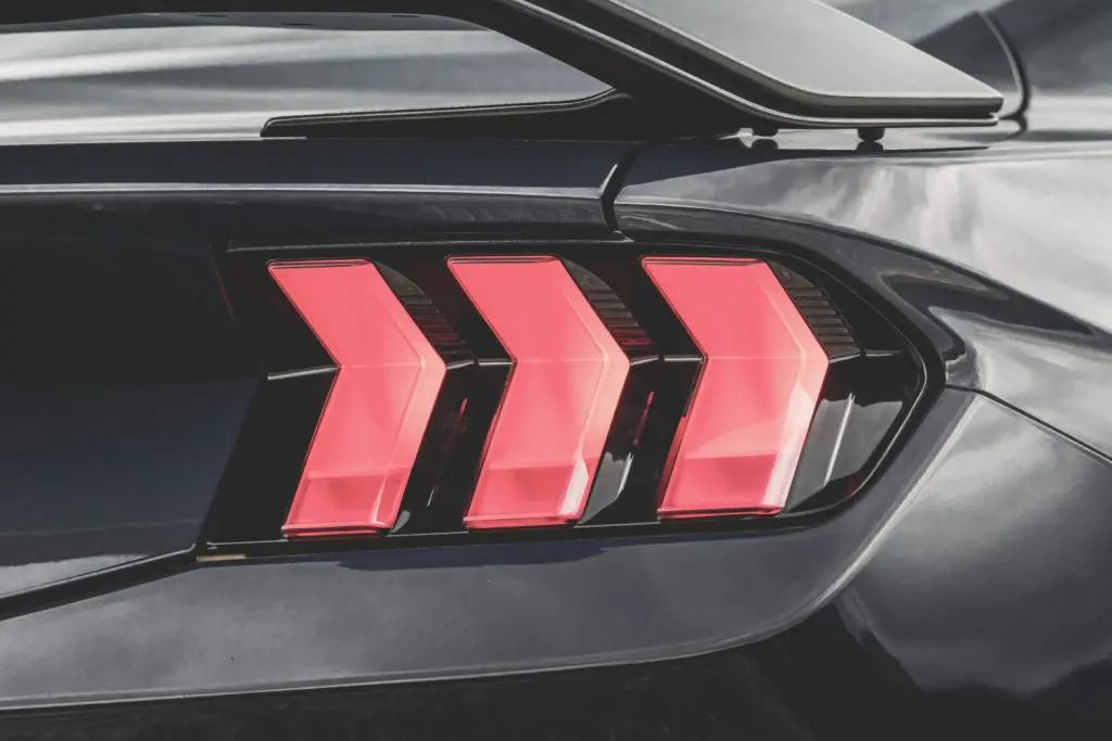 Ford Mustang Dark Horse (14)