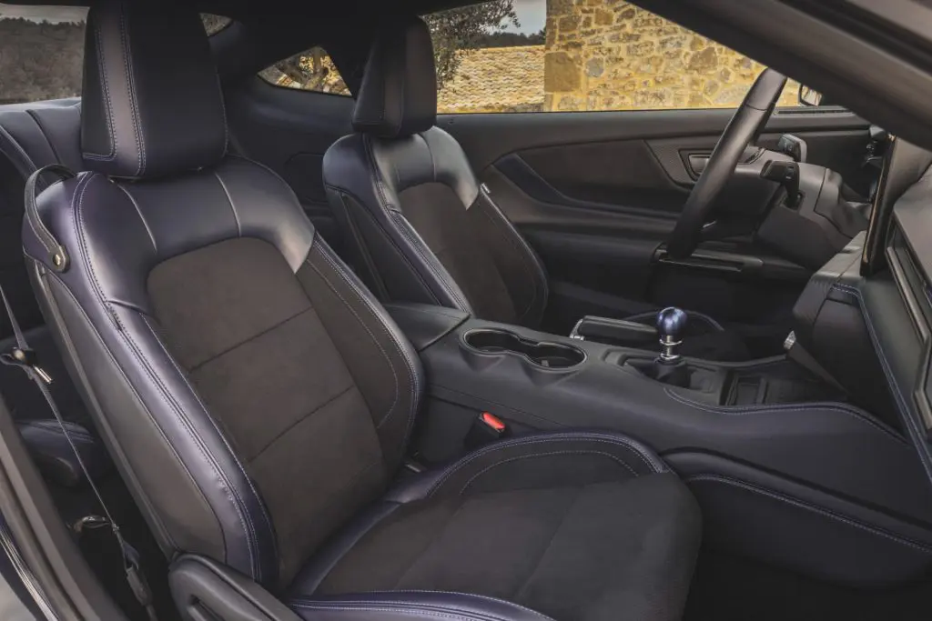 Ford Mustang Dark Horse (9)