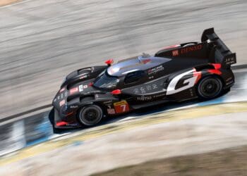 Toyota troca de cores e ativa «night mode» no WEC e no WRC