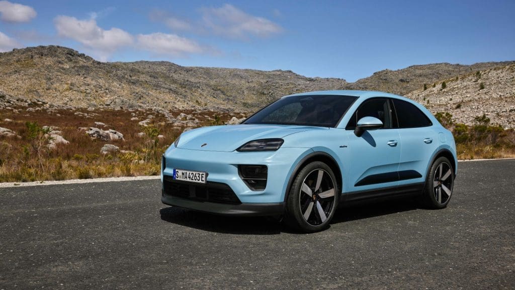 Vendas de veículos eletrificados da Porsche com forte aumento até junho impulsionadas pelo Macan