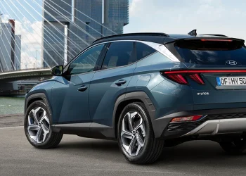 Hyundai Celebrates Production of 100 Million Cars, Delivers Milestone with a Twist