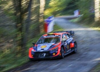 Thierry Neuville comanda Rali da Europa Central no fim do dia inaugural