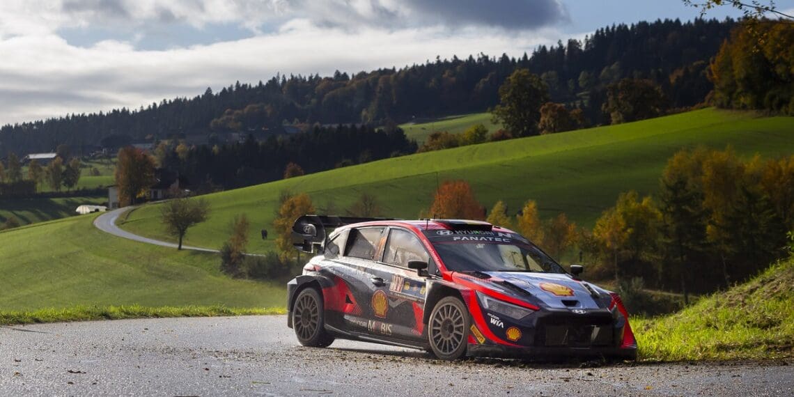 Uma classificativa separa Thierry Neuville do triunfo na Europa Central e Kalle Rovanperä do título do WRC
