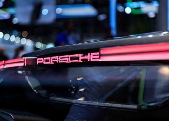 Porsche’s China Overhaul! Luxury Brand Pulls Back as Local EV Giants Take Over – Bold Retail Restructure in the Face of Declining Sales