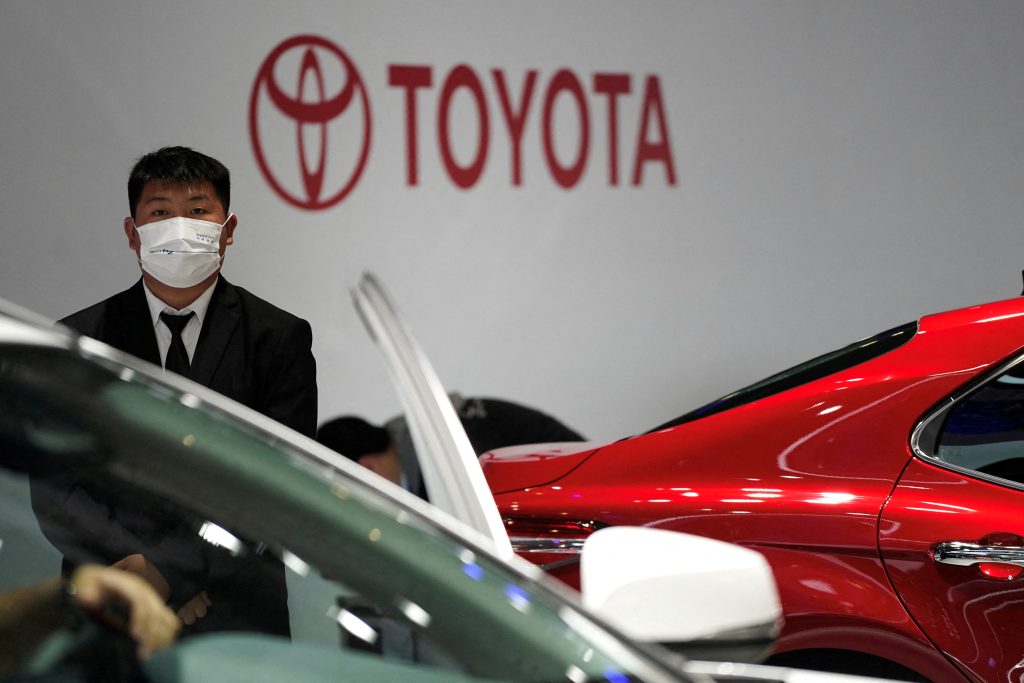 A Ousada Visão 2030 da Toyota: 2,5 Milhões de Veículos na China para Recuperar Participação de Mercado da BYD