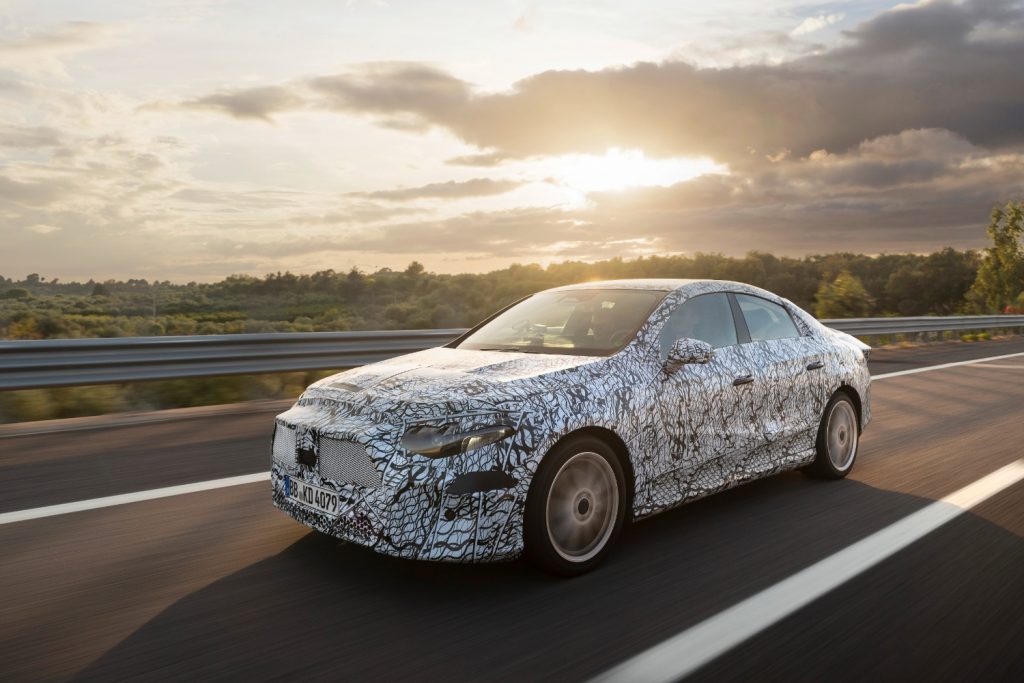 Mercedes-Benz revela novos detalhes da próxima geração do CLA