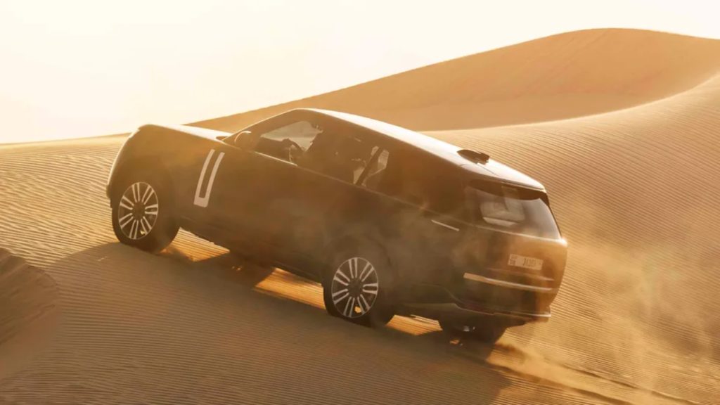 Range Rover Electric colocado à prova no deserto antes da estreia