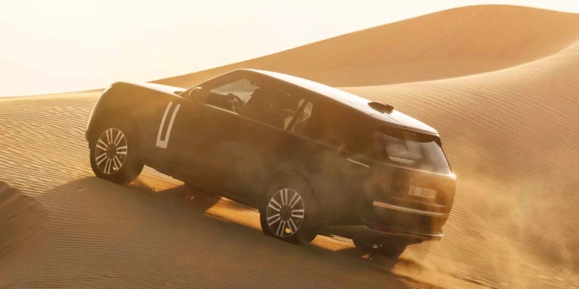 Range Rover Electric colocado à prova no deserto antes da estreia