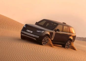 Range Rover Electric colocado à prova no deserto antes da estreia