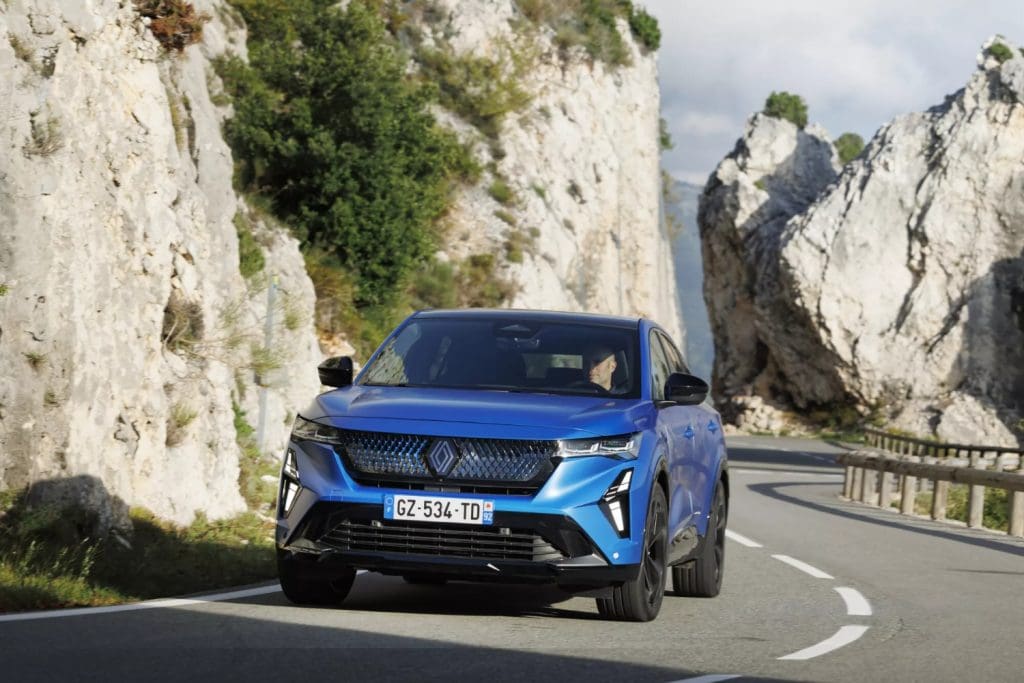 Já pode encomendar o novo Renault Rafale E-Tech 4X4 híbrido plug-in com 300 cv