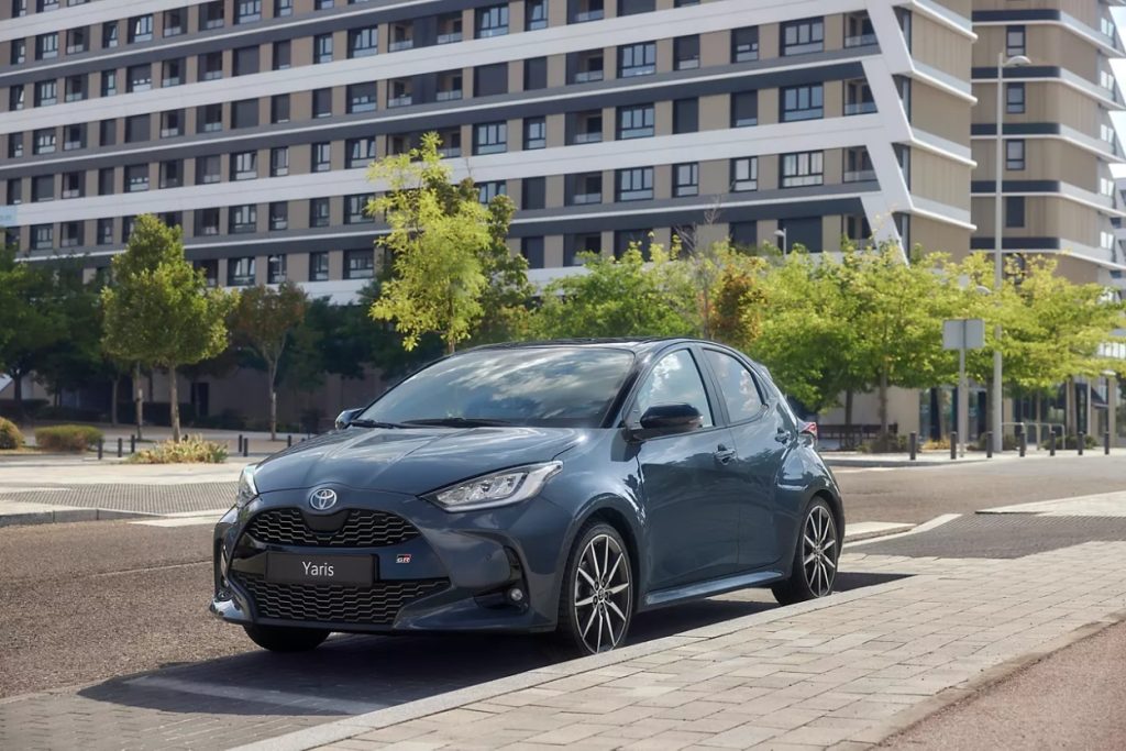 Toyota Yaris ganha nova versão Hybrid 130 GR Sport