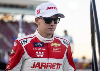 Denny Hamlin Declares Connor Zilisch a « Sure-Fire Star » in NASCAR’s Future