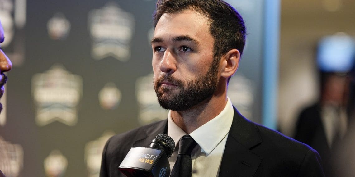 Chase Elliott Reigns as NASCAR’s Most Popular Driver for the 8th Consecutive Year, but Can He Match Dale Jr.&rsquo;s Legacy?