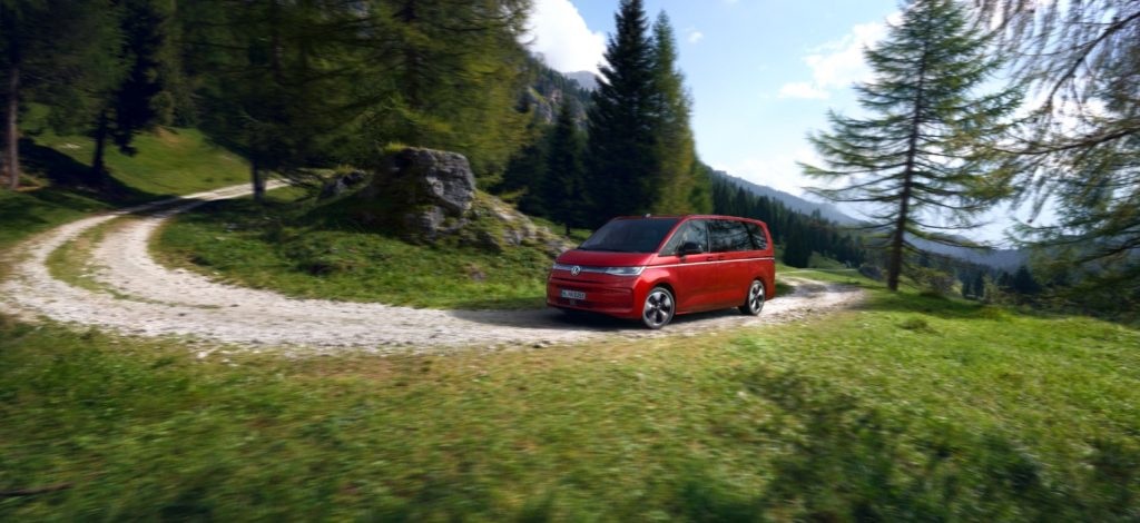 VW Multivan e California ganham versões híbridas plug-in de tração integral