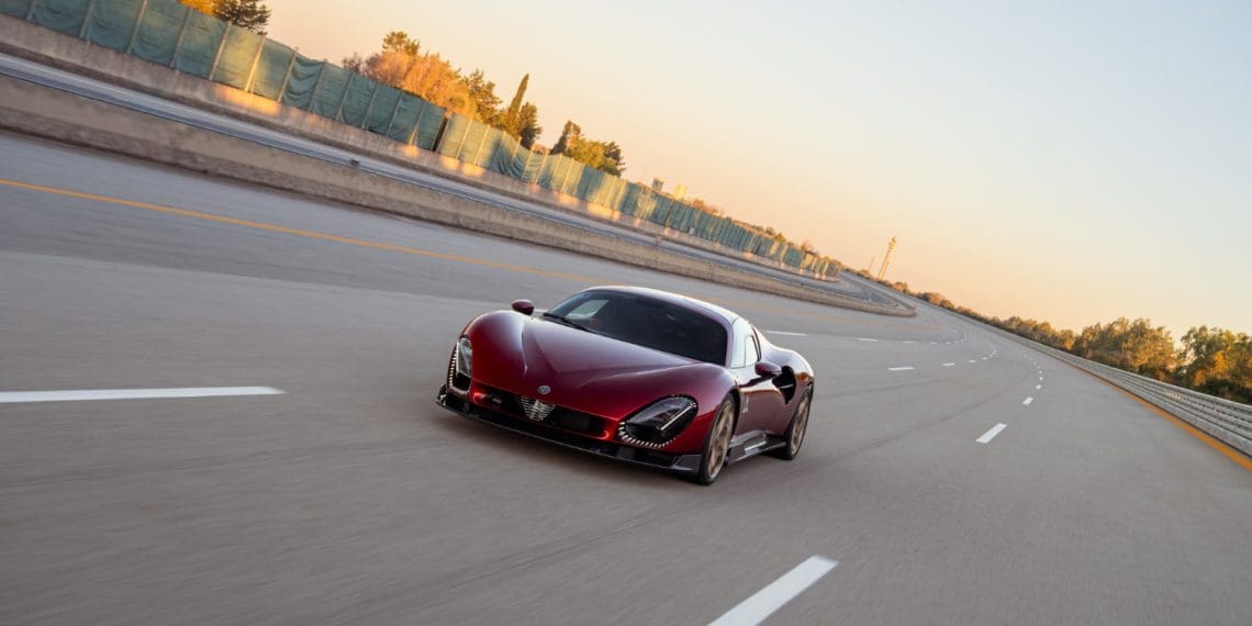 Alfa Romeo 33 Stradale concluiu com sucesso testes dinâmicos