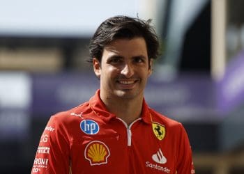 Carlos Sainz Poised for Emotional Ferrari Farewell: «Winning the Title Would Mean Everything»