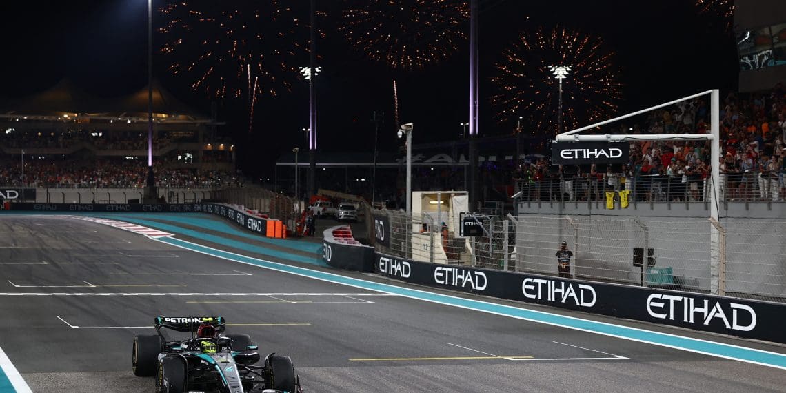 Lewis Hamilton’s Daring Final Move for Mercedes Leaves Ex-Teammates and Fans in Awe