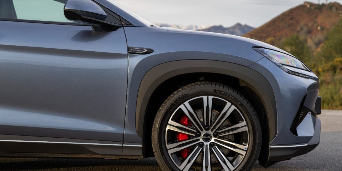 BYD equipa Sealion 7 com pneus Michelin