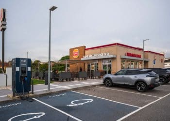 EDP instala 180 pontos de carregamento em restaurantes Burger King