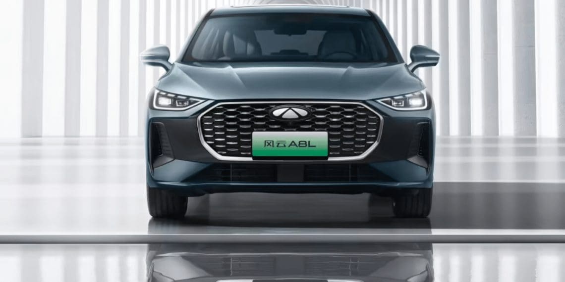 Chery Fulwin A8L é o novo híbrido plug-in de autonomia recorde
