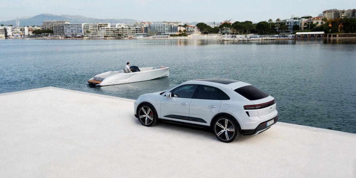 Novo veículo elétrico da Porsche é um barco com 544 cv