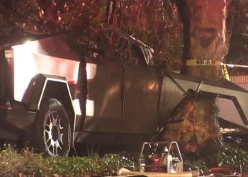 Tesla Cybertruck’s Safety Under Fire: NHTSA Probes Deadly Crash and Growing Concerns . Is this a deadly machine ?