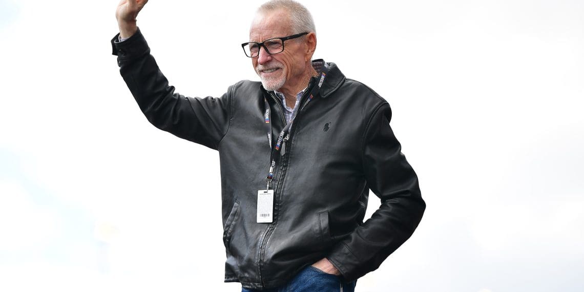 Mark Martin’s Crossroads: Did the NASCAR Legend Miss His Shot at Destiny with Yates Racing?