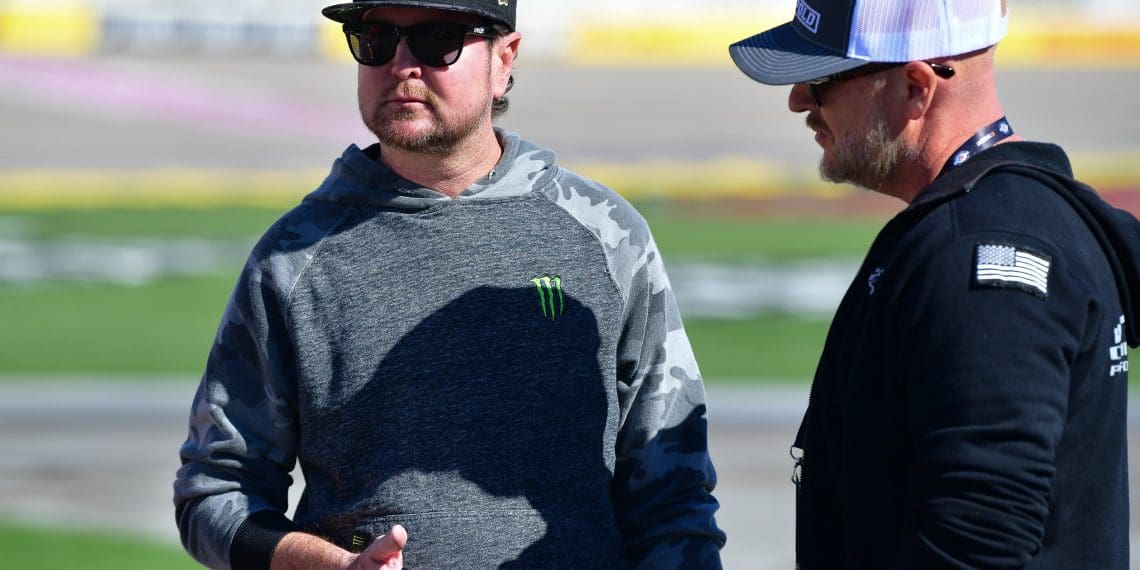 Kurt Busch: Spreading Christmas Cheer with a Surprise Gift—and a Big Question for His Racing Future