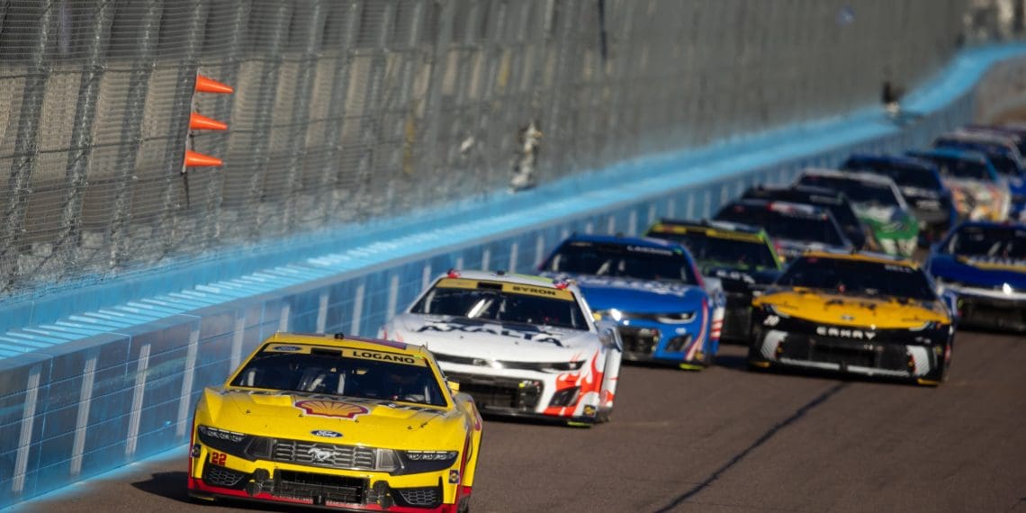 NASCAR’s Playoff Predicament: Fans, Veterans, and a Sport at a Crossroads After Logano’s 2024 Championship