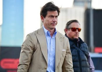 Toto Wolff Unleashes Verbal Broadside: Calls Christian Horner a ‚Yapping Little Terrier‘ in George Russell Defense