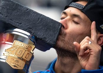 Kyle Larson Poised for Redemption in 2025 After 2024 Playoff Setback