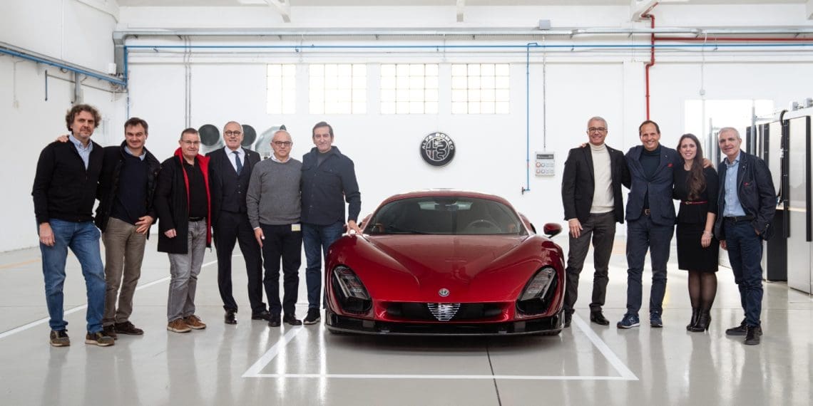 Alfa Romeo já entregou a primeira unidade do 33 Stradale