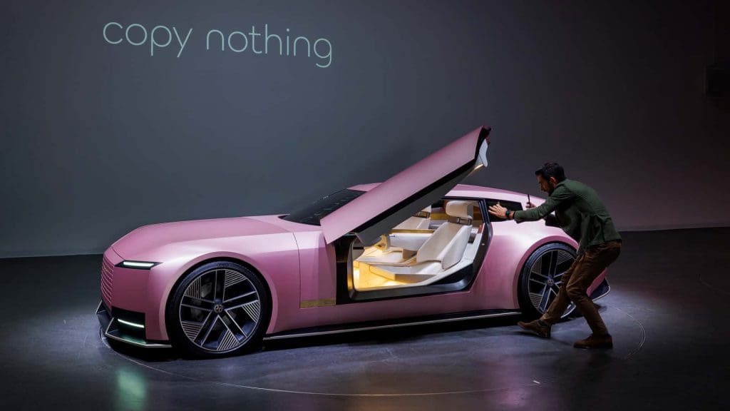 Jaguar Revela o Conceito Type 00: Um Salto Visionário para o Luxo Elétrico