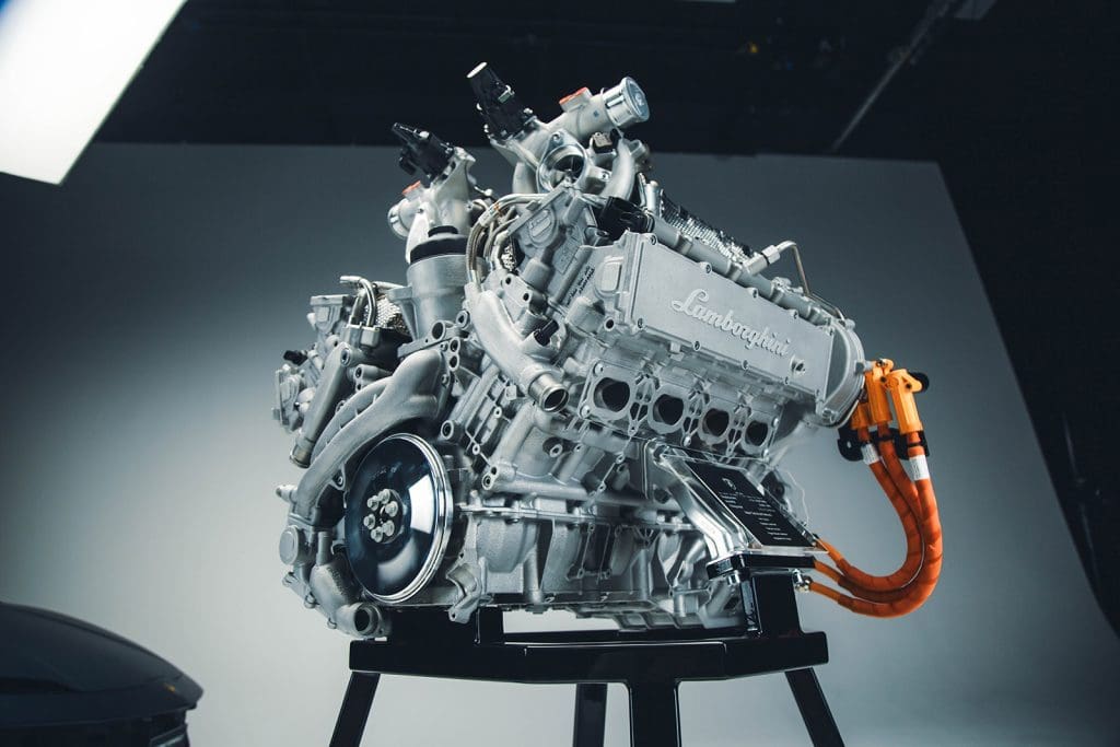 Temerário da Lamborghini: Por que o V-10 desapareceu e um novo V-8 rugiu.