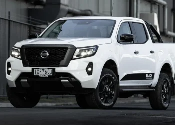 Nissan Navara Reveals the Black Edition