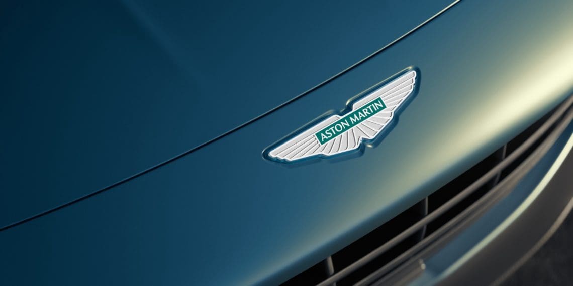 Aston Martin Vantage Roadster chega com 665 cv