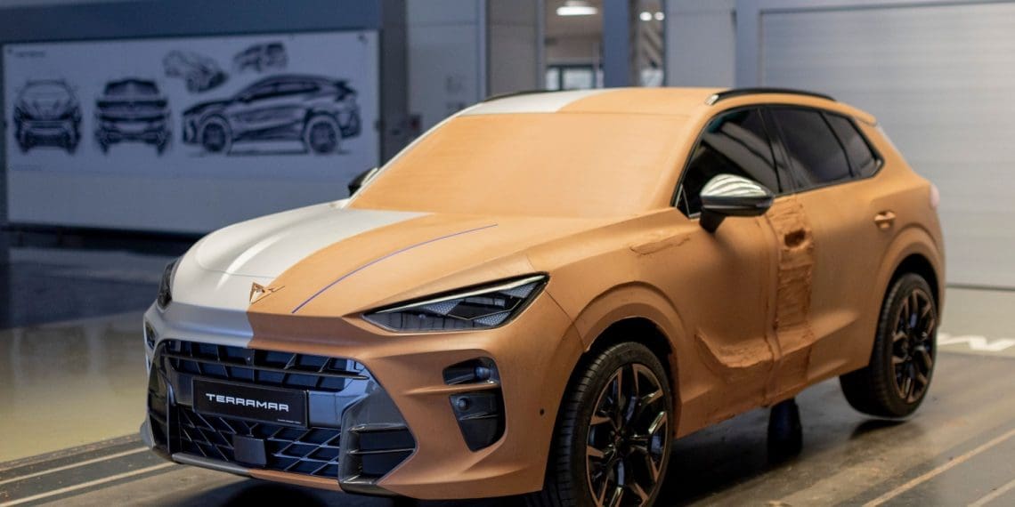 Modelos de argila à escala real definiram imagem desportiva do Cupra Terramar