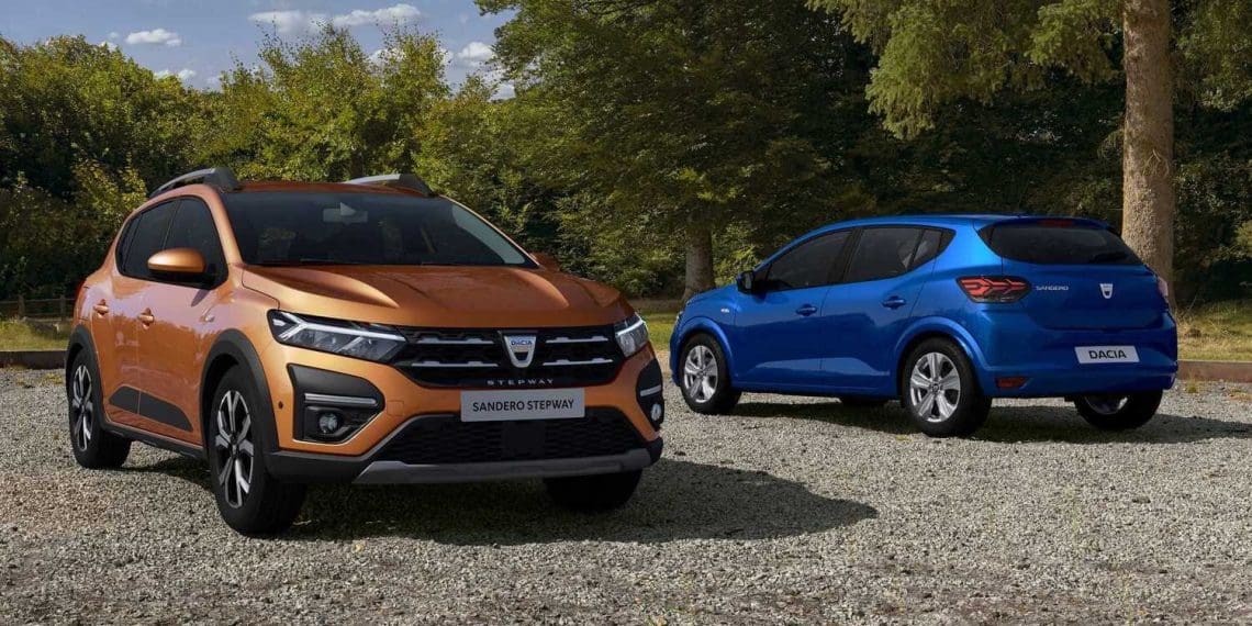 Nova geração do Sandero vai chegar em 2027 e vai manter o formato de “hatchback