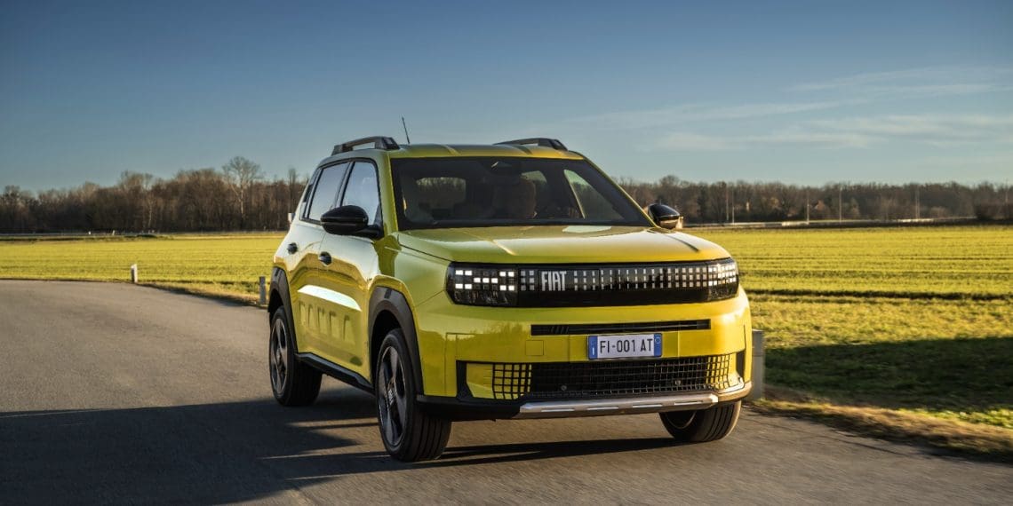 Fiat Grande Panda Hybrid já pode ser encomendado