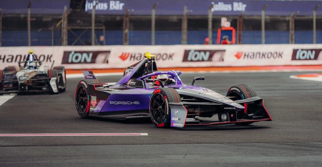 Da Costa Leads the Pack in Rain-Soaked Mexico City Formula E Practice