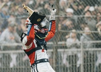 Kyle Larson dominates 2025 Chili Bowl as Christopher Bell’s comeback sputters to a disappointing 10th-place finish