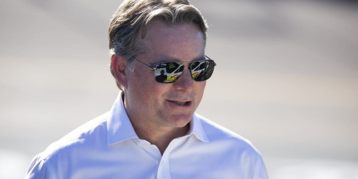 Jeff Gordon shocks Chili Bowl Nationals with bold return—and a secret mission