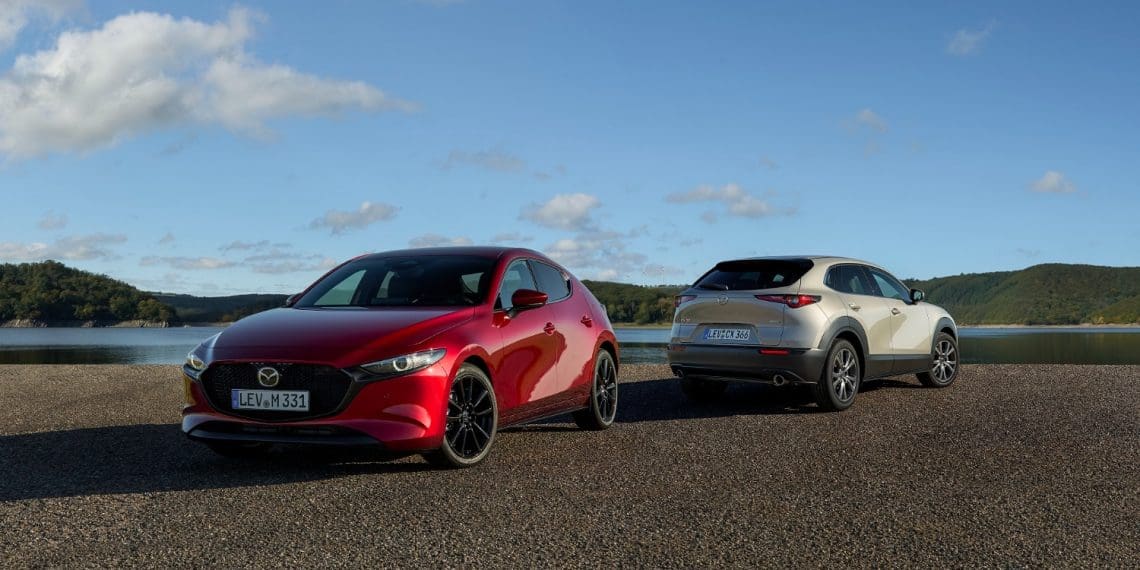 Mazda3 e CX-30 ganham versões com motor e-Skyactiv X: conheça os preços