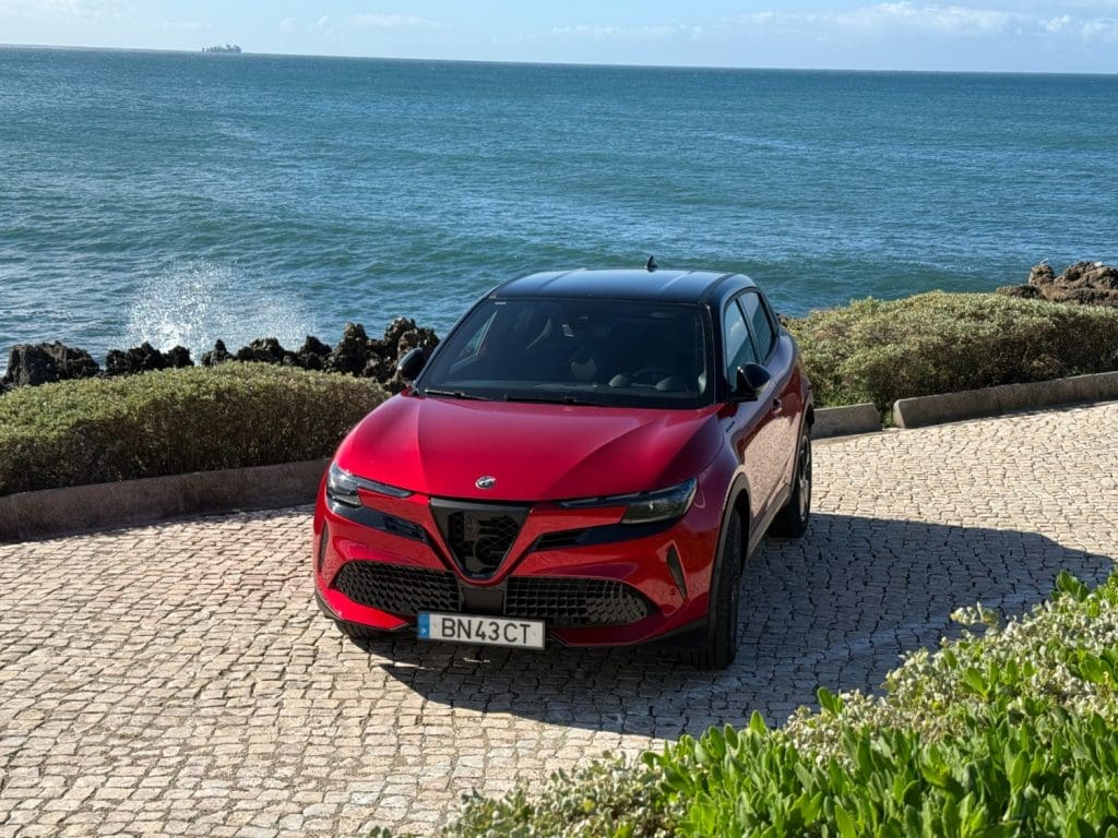 Alfa Romeo Junior Elettrica Speciale: um elétrico cheio de estilo