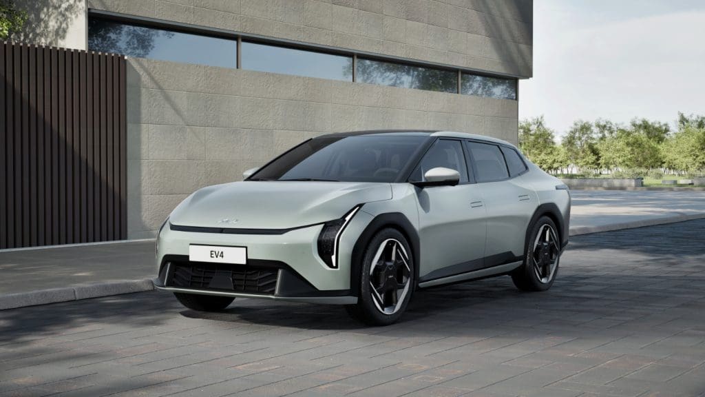Kia mostra o EV4 antes da apresentação