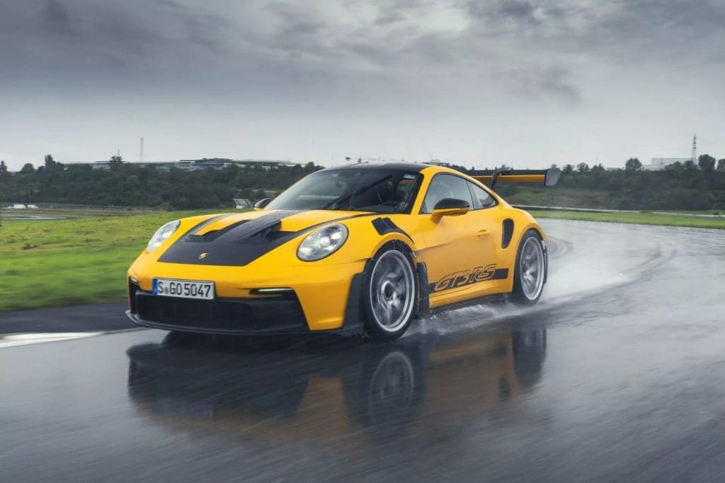 Novo Pneus da Michelin tornam Porsche GT3 RS mais rápido à chuva