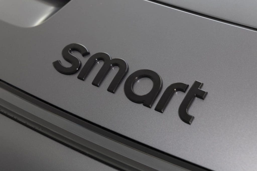 Smart prepara o primeiro sedan para rivalizar com o Tesla Model 3
